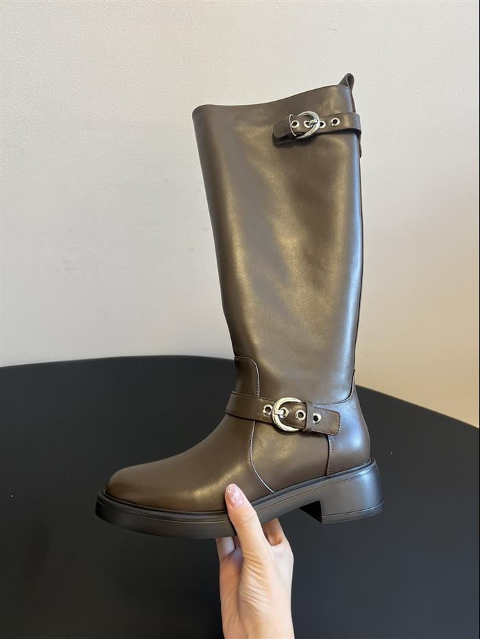 20251128173018901 520